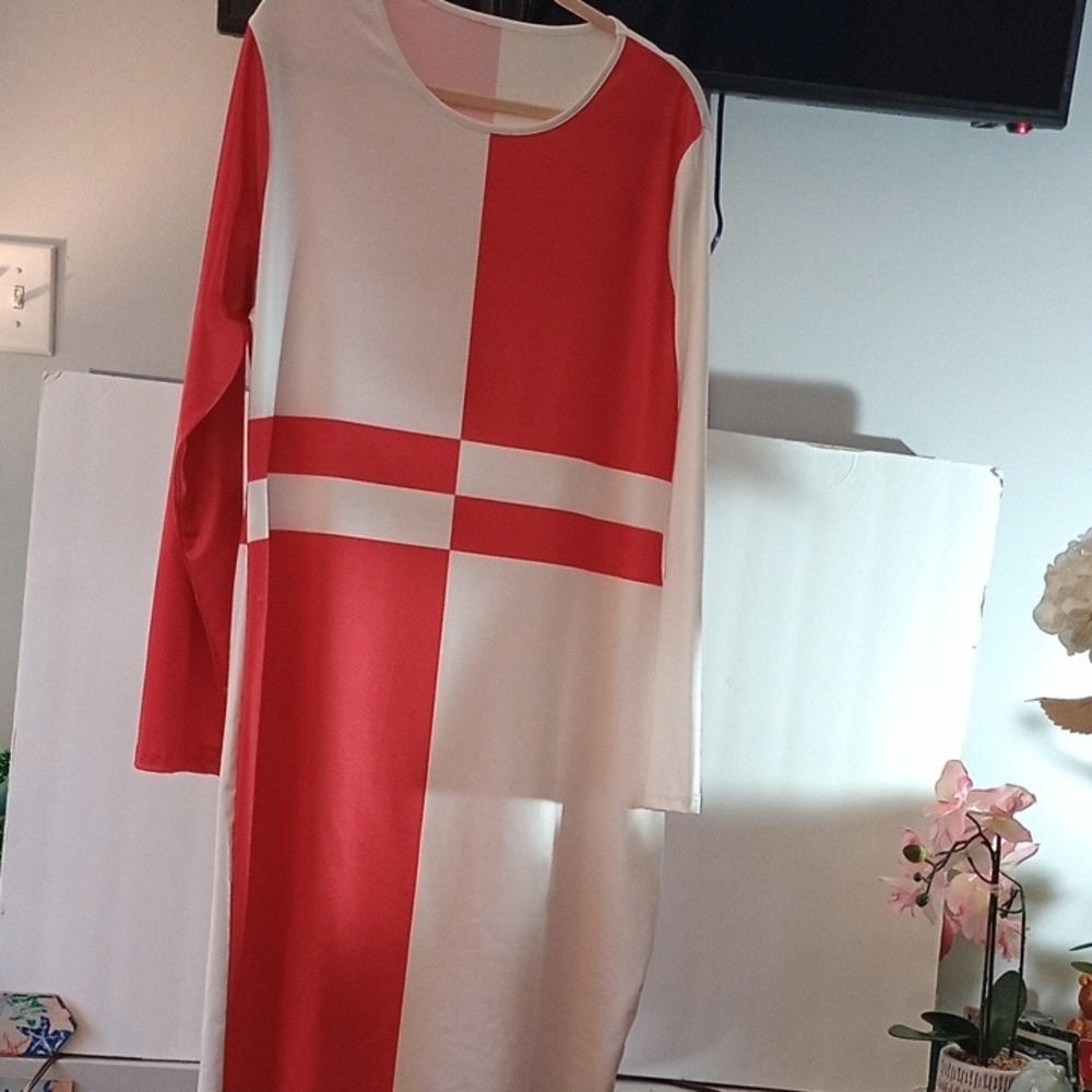 Plus Size Red and White Color Block Dress 2X Brand New.